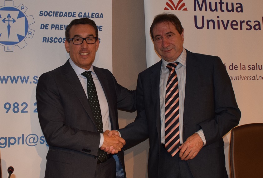 Antolín Sanz i Juan Mariñas durant la signatura de l'acord entre Mutua Universal i SGPRL