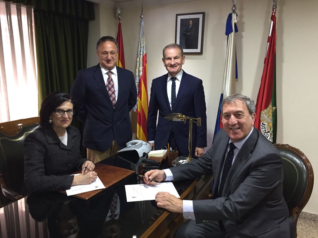 Mutua Universal y el Colegio de Graduados Sociales de Alicante firman un acuerdo de colaboración Mutua Universal y el Colegio de Graduados Sociales de Alicante firman un acuerdo de colaboración