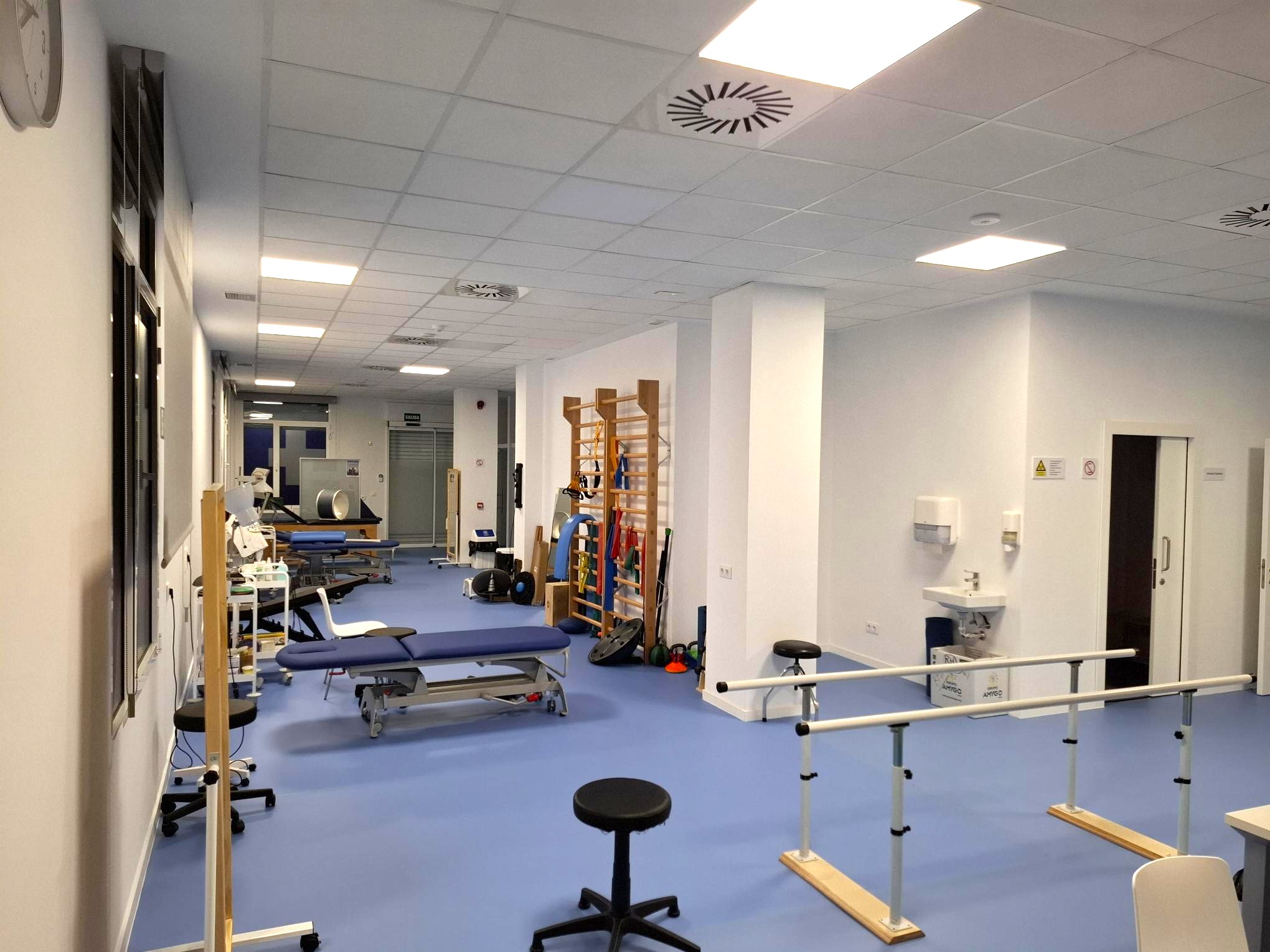 Sala de fisioterapia del centro asistencial de Mutua Universal en Aranjuez