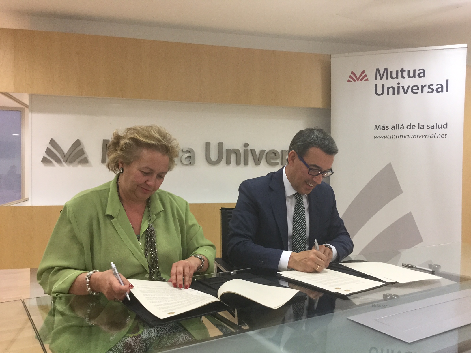 El Col·legi de Graduats Socials de Madrid subscriu un acord de col·laboració amb Mutua Universal per a la divulgació de continguts jurídics