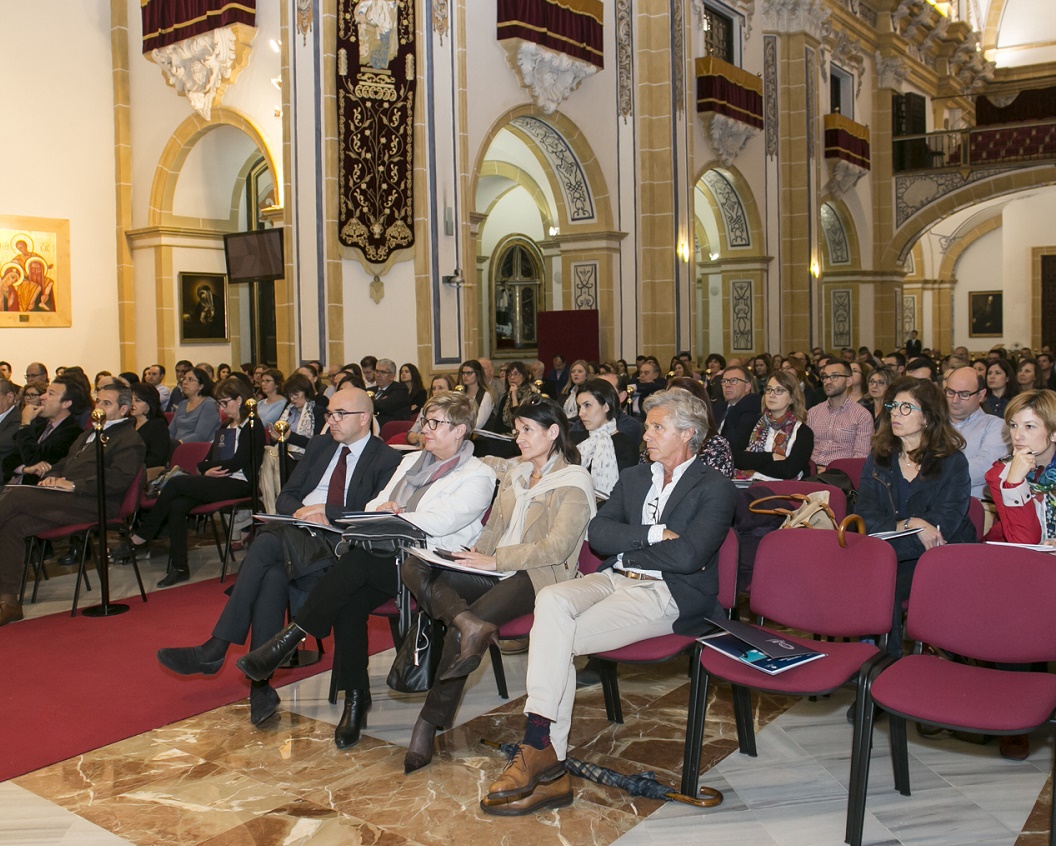 Asistentes a la jornada técnica organizada por el Colegio de Graduados Sociales, Mutua Universal y la UCAM