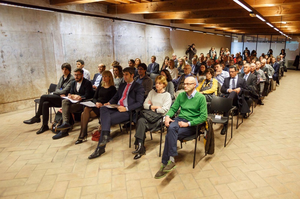 Asistentes ao acto de entrega dos Selos Reconcilia en Pamplona Asistentes ao acto de entrega dos Selos Reconcilia en Pamplona