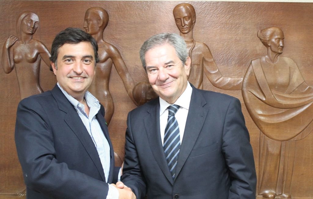 Firma acuerdo Mutua Universal y Povisa