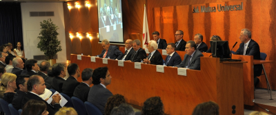 Library picture of a General Committee of Mutua Universal